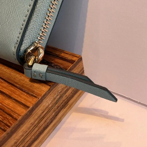 Kate Spade Leila Wallet - Picture 5 of 10